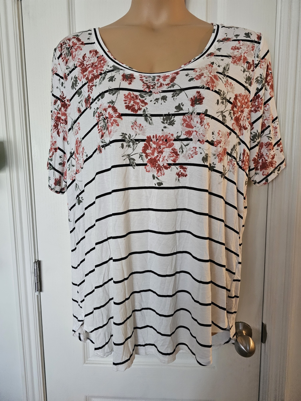 Maurices 2x Striped Floral Scoop Neck Women’s Top - White with Pink Floral